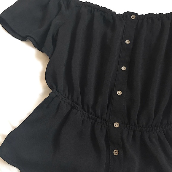 Guess Black Off-Shoulder Blouse Top - Picture 4 of 6